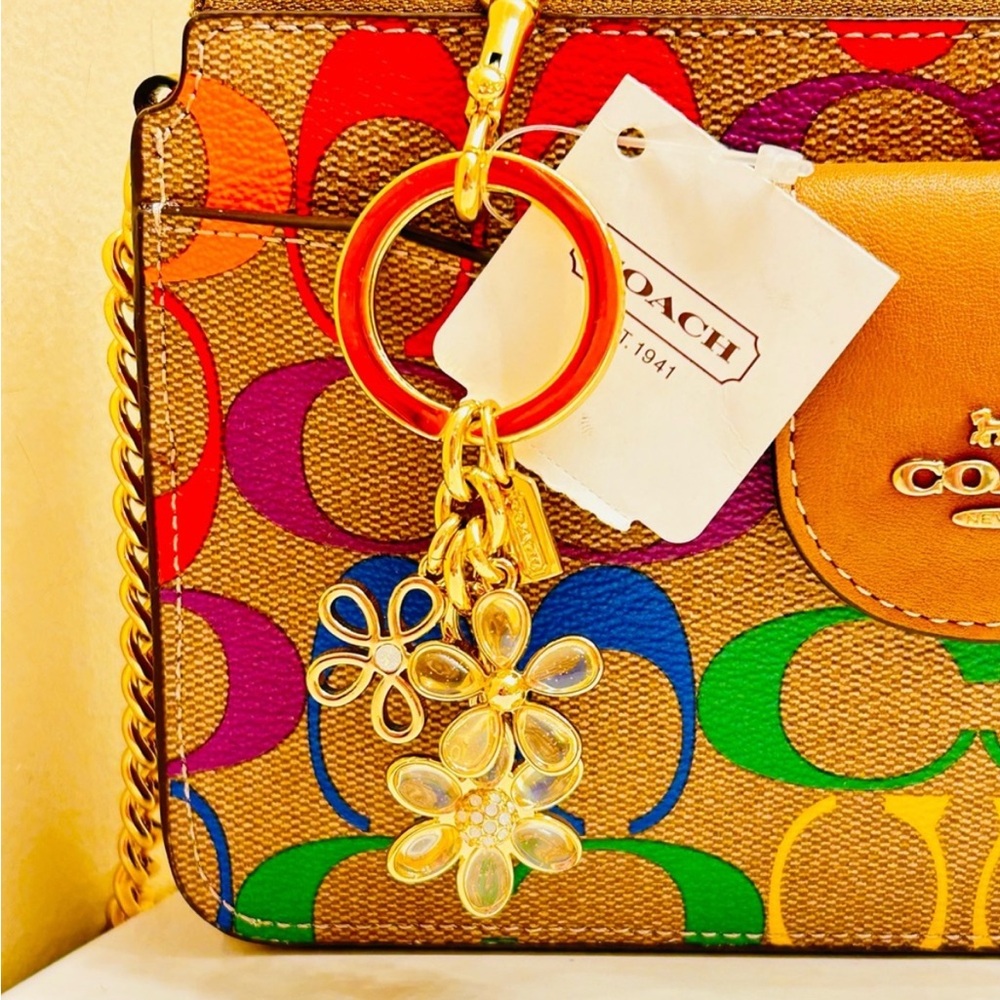 π°SOLDπ°RARE Coach Flower Keychain/ Bag Charm - Picture 1 of 14